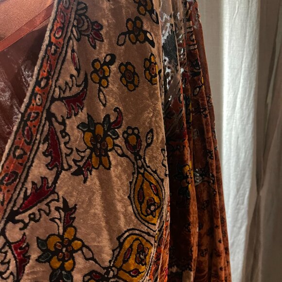 FP Rare Mata Hari velvet top - xs ( fits up to a large) - Picture 7 of 7